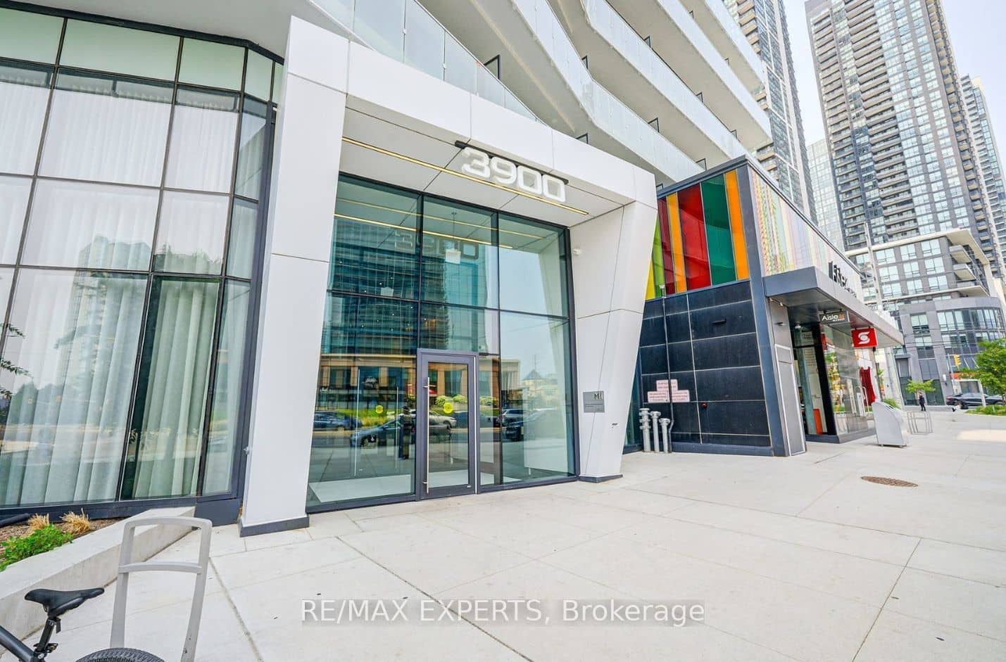 3900 Confederation Parkway 2710, Mississauga, ON L5B 0M3