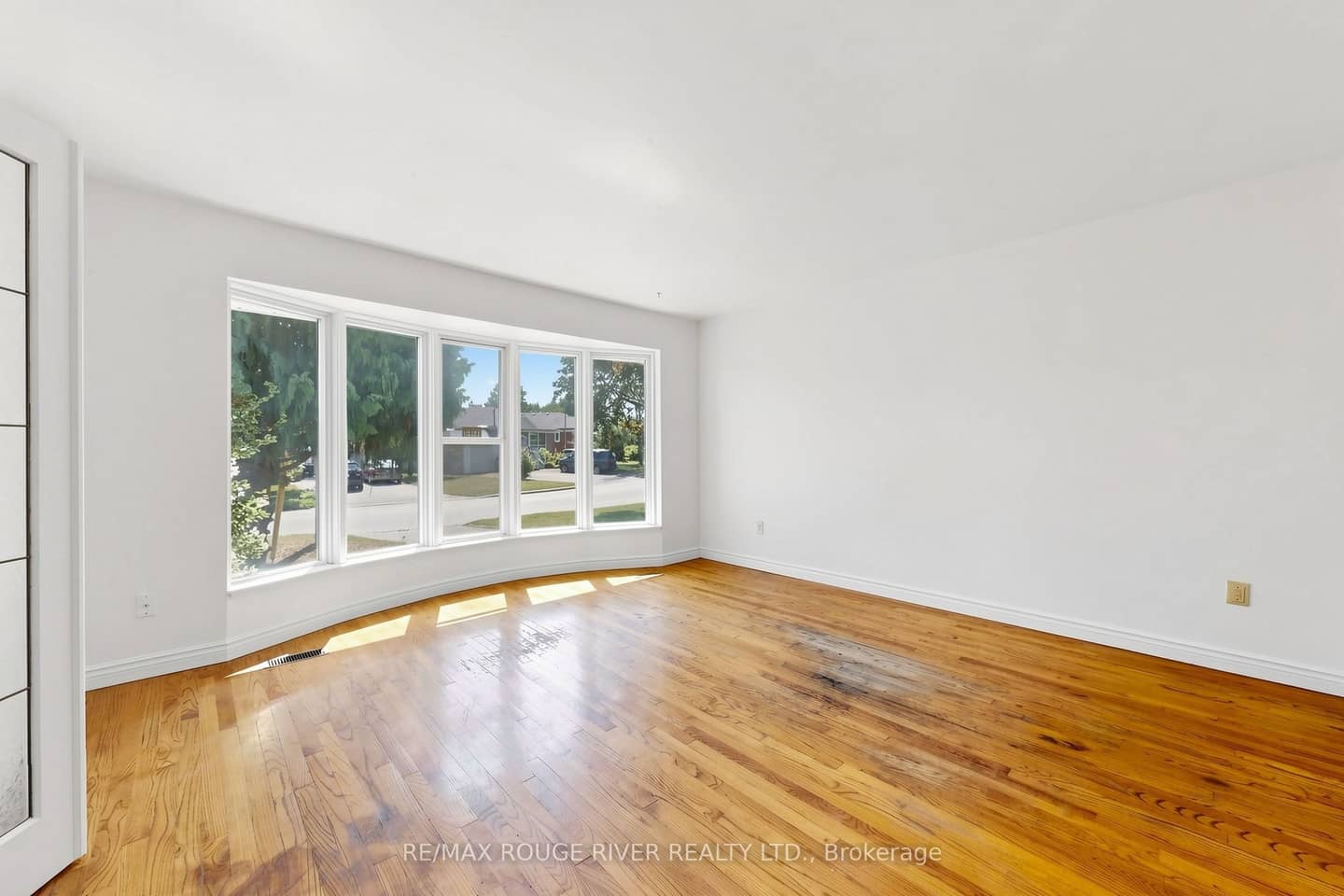 38 Lombardy Crescent, Toronto, ON M1K 4N8