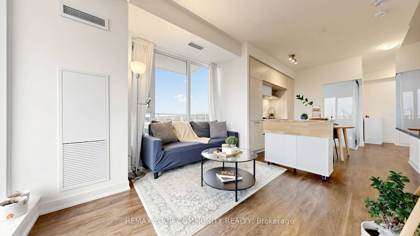 2 David Eyer Road 524, Richmond Hill, ON L4S 0N6
