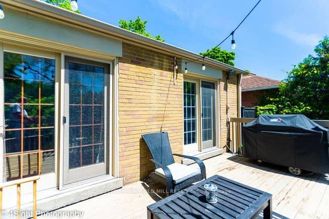 53 Savona Drive, Toronto, ON M8W 4V2