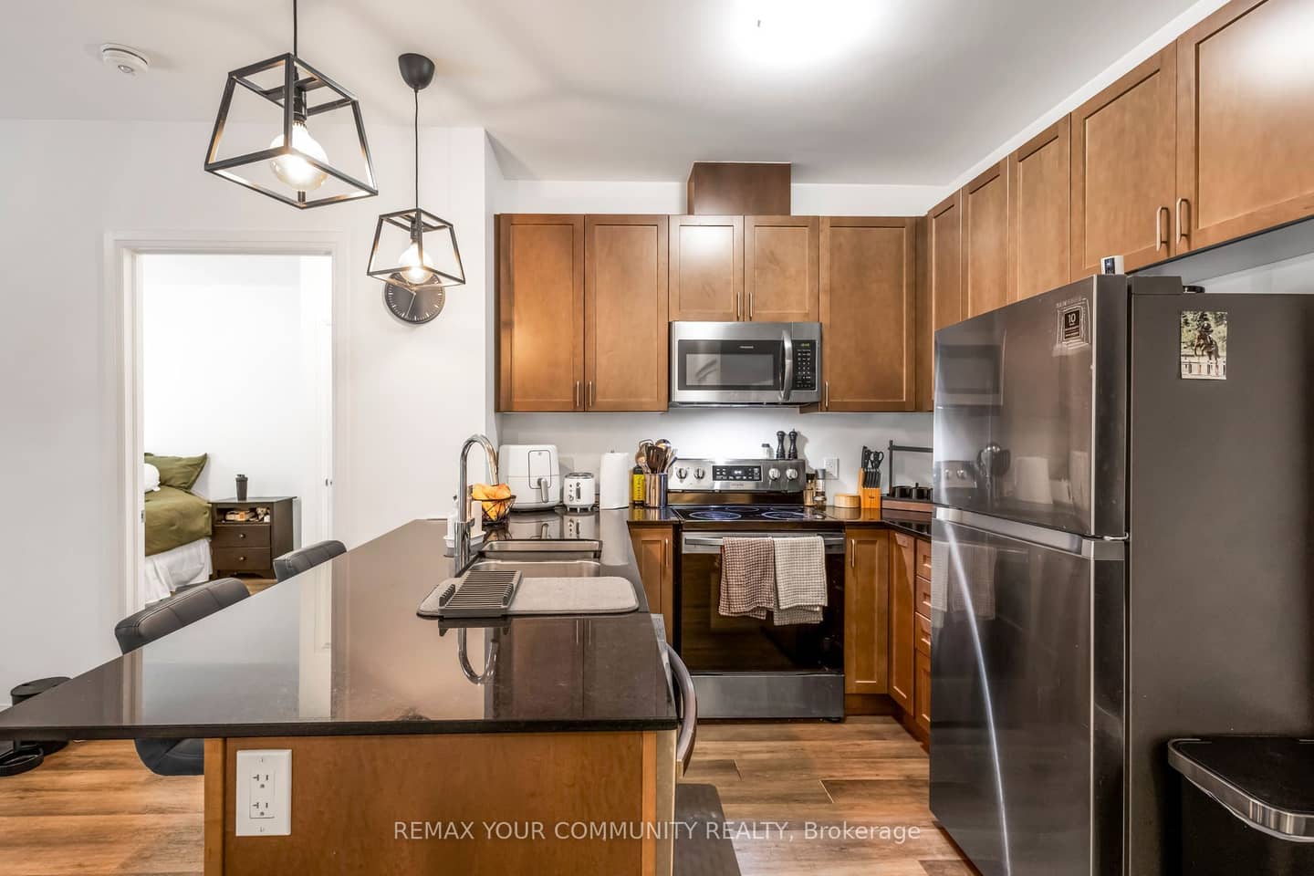 102 Grovewood Common Circle 110, Oakville, ON L6H 0X2