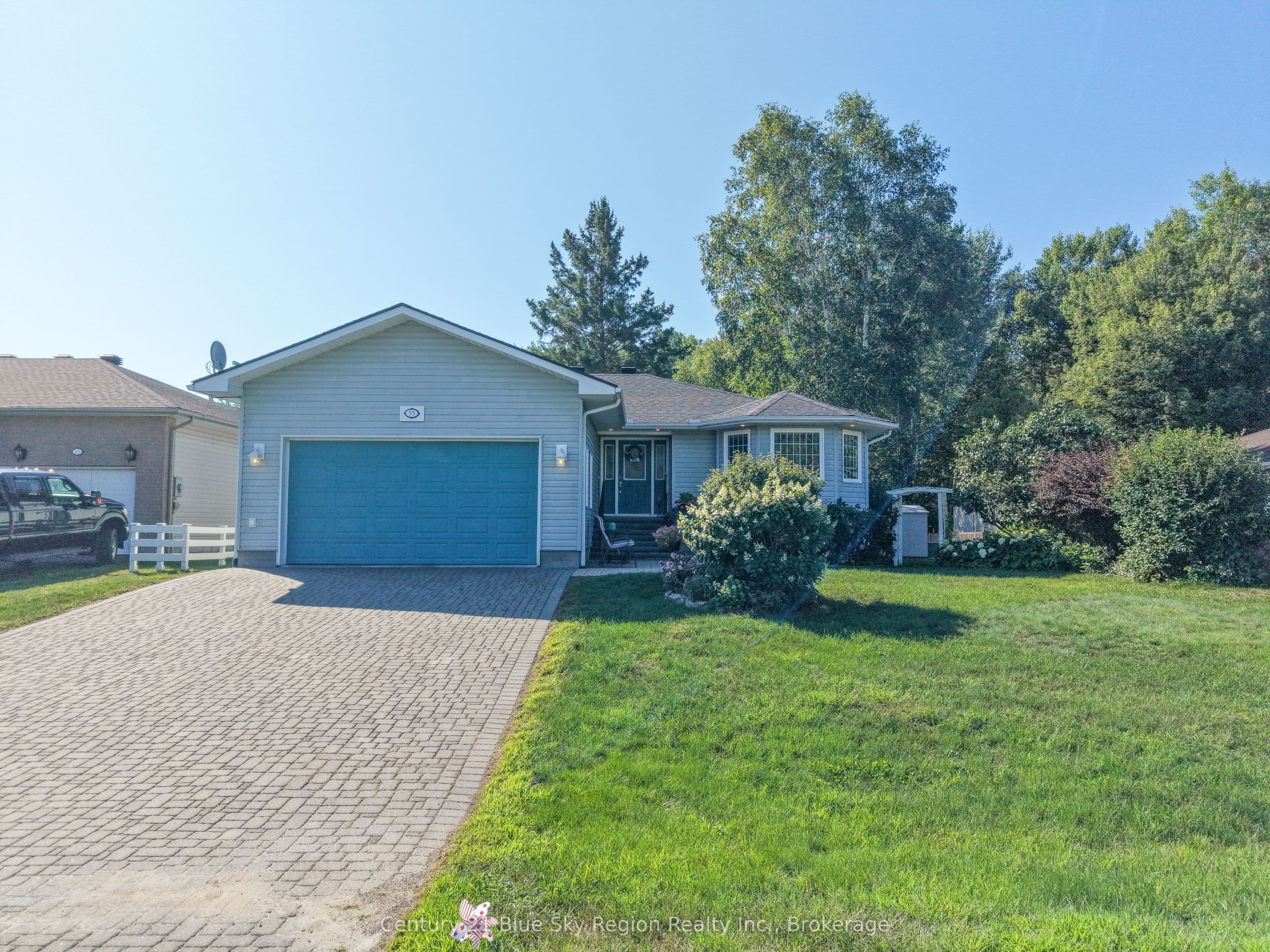 33 Golf Course Road, Callander, ON P0H 1H0