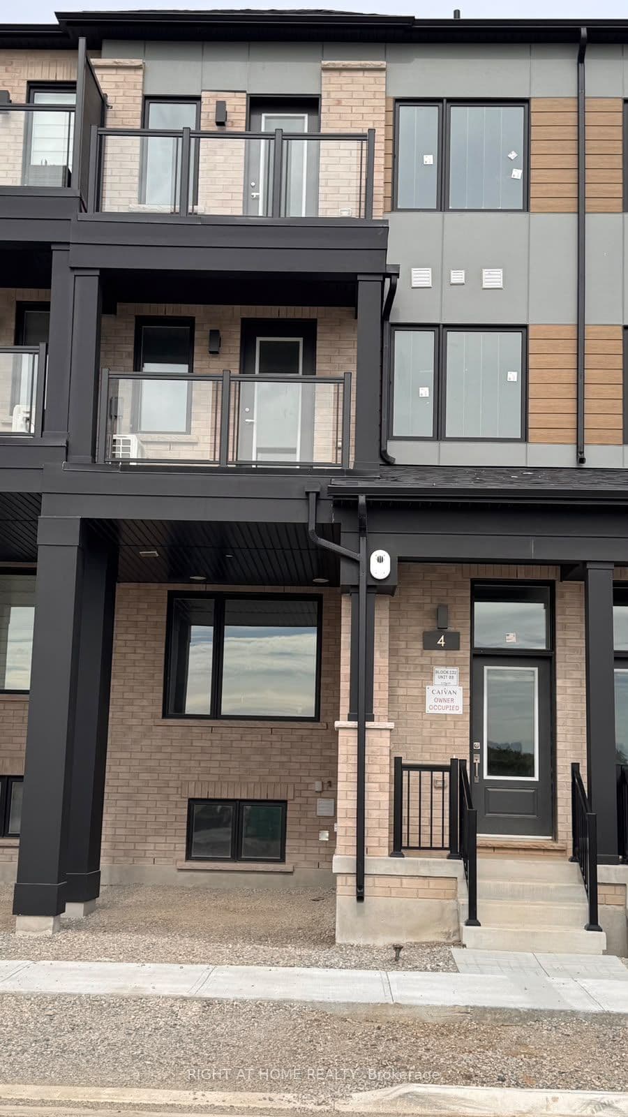 4 Twinflower Way, Brampton, ON L7A 5N1