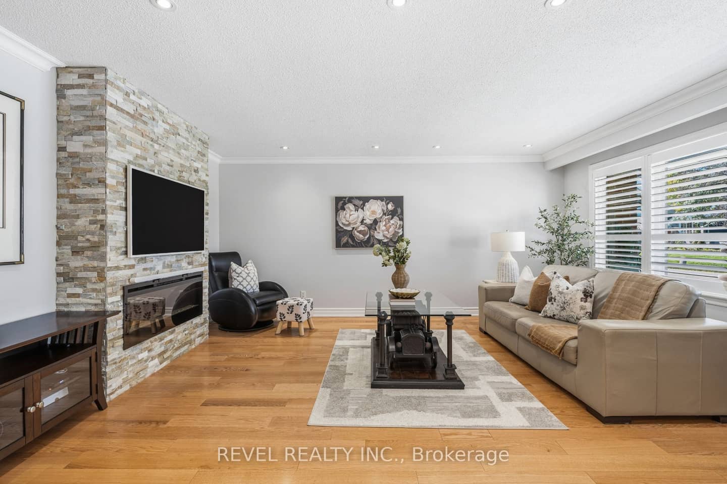 23 River View Drive, Brampton, ON L6W 2E6