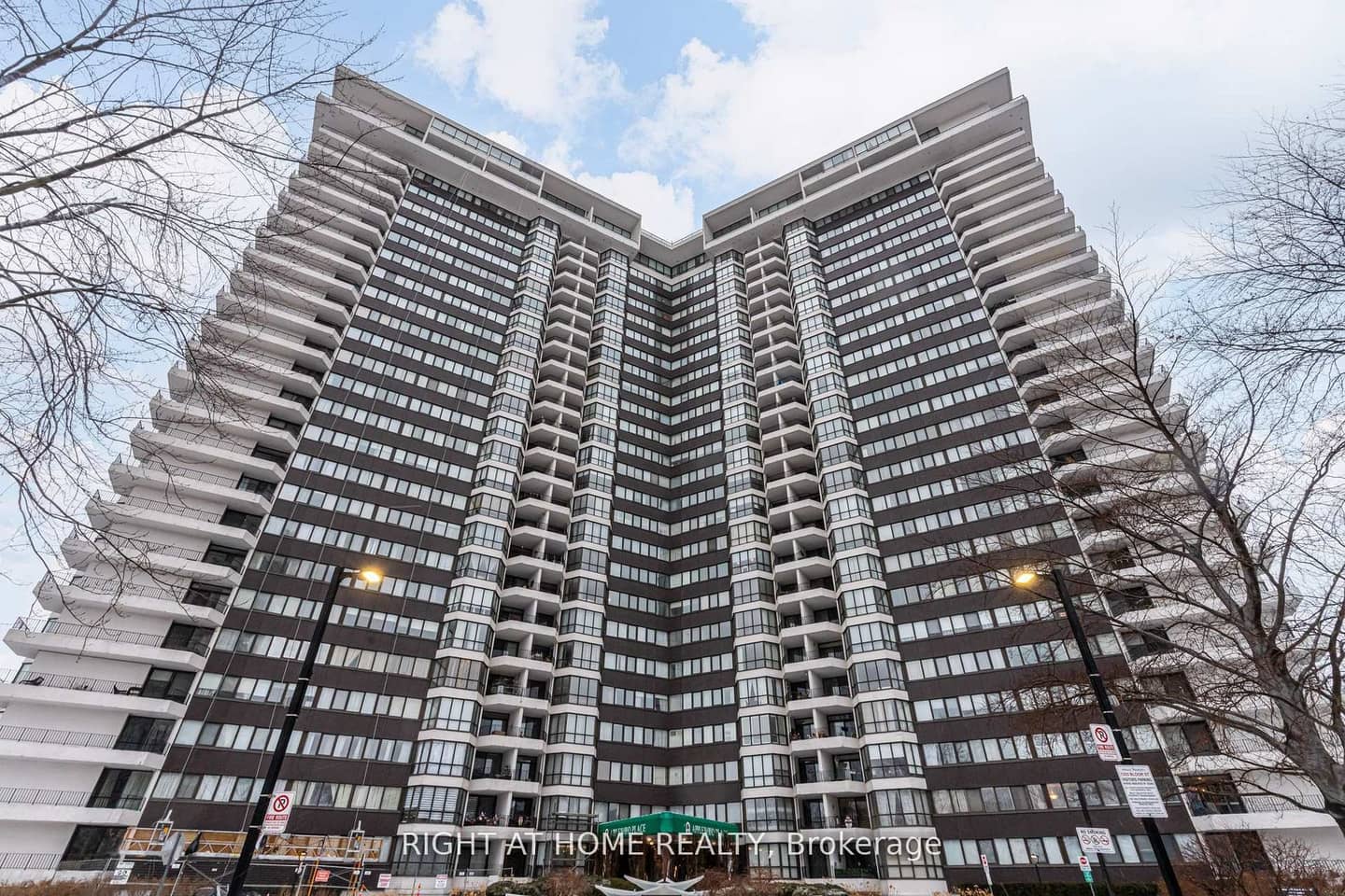 1333 Bloor Street E 606, Mississauga, ON L4Y 3T6