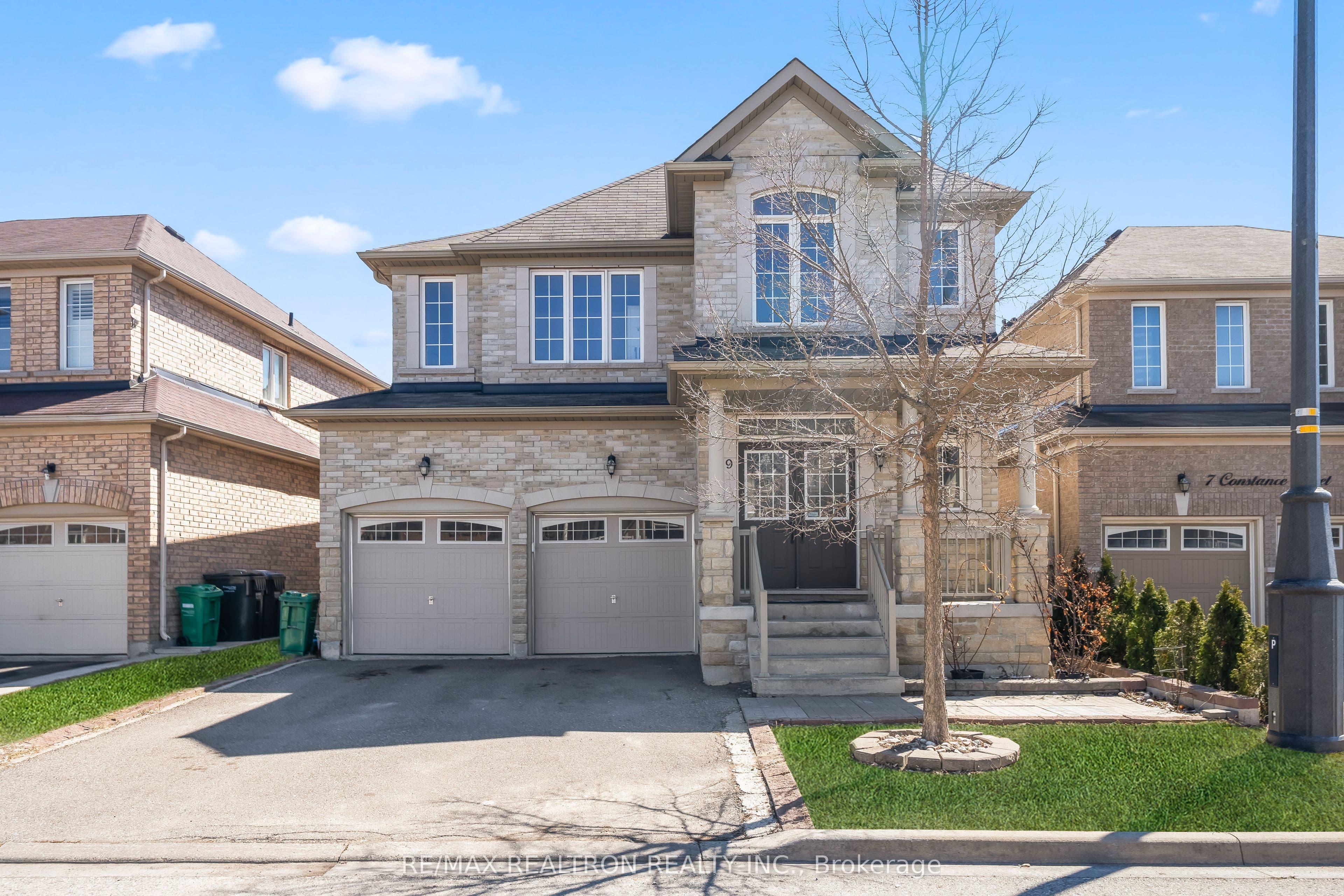 9 Constance Street, Brampton, ON M2P 1V4