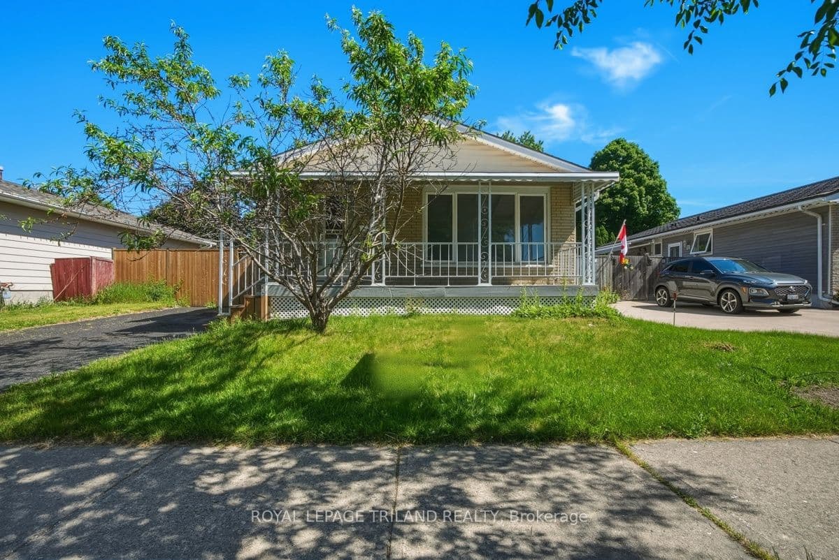 77 Renny Crescent, London South, ON N6E 2C4