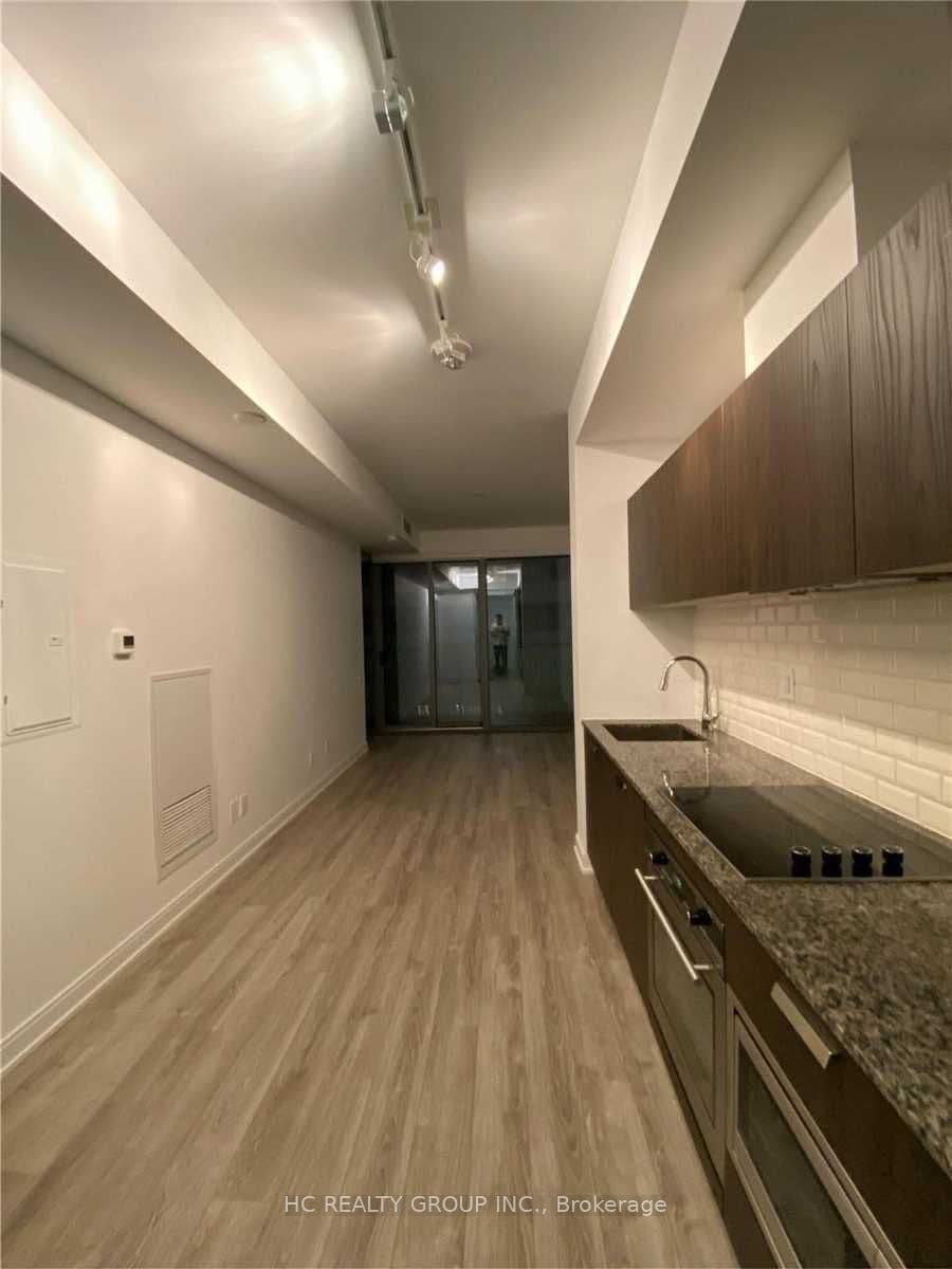 50 Charles Street E 806, Toronto, ON M4Y 0C3