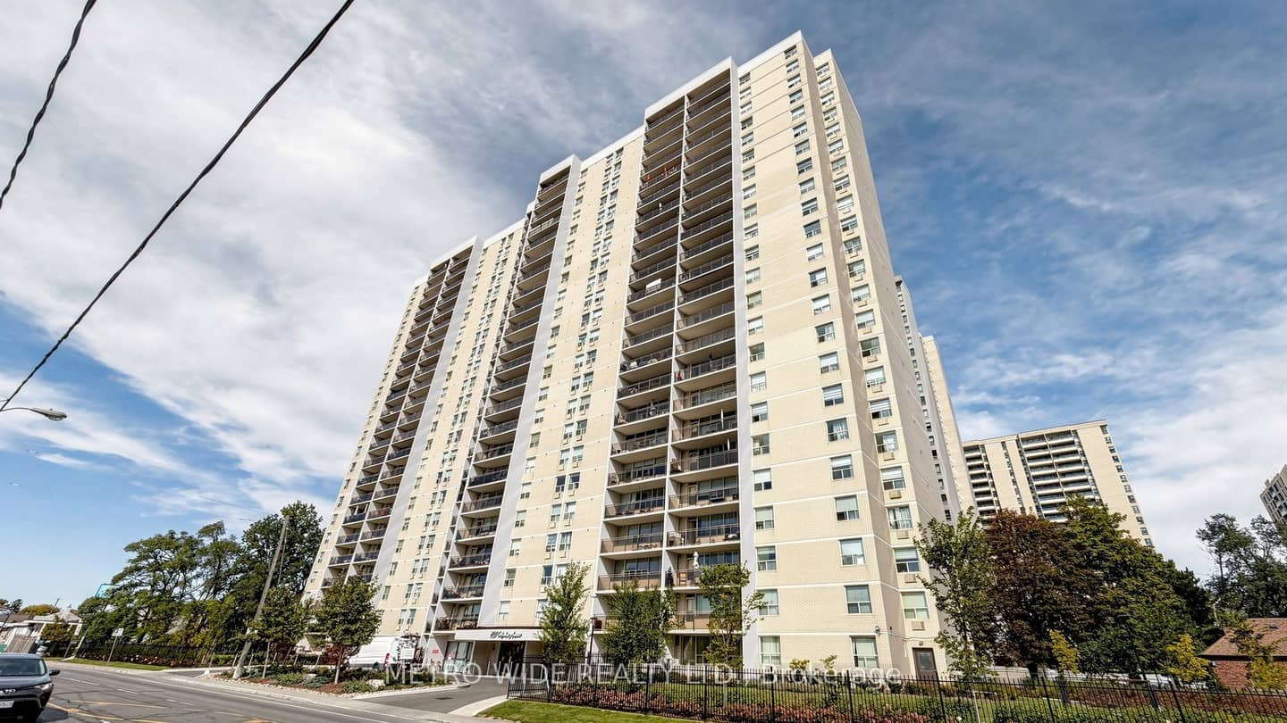 155 Marlee Avenue 601, Toronto, ON M6B 4B5