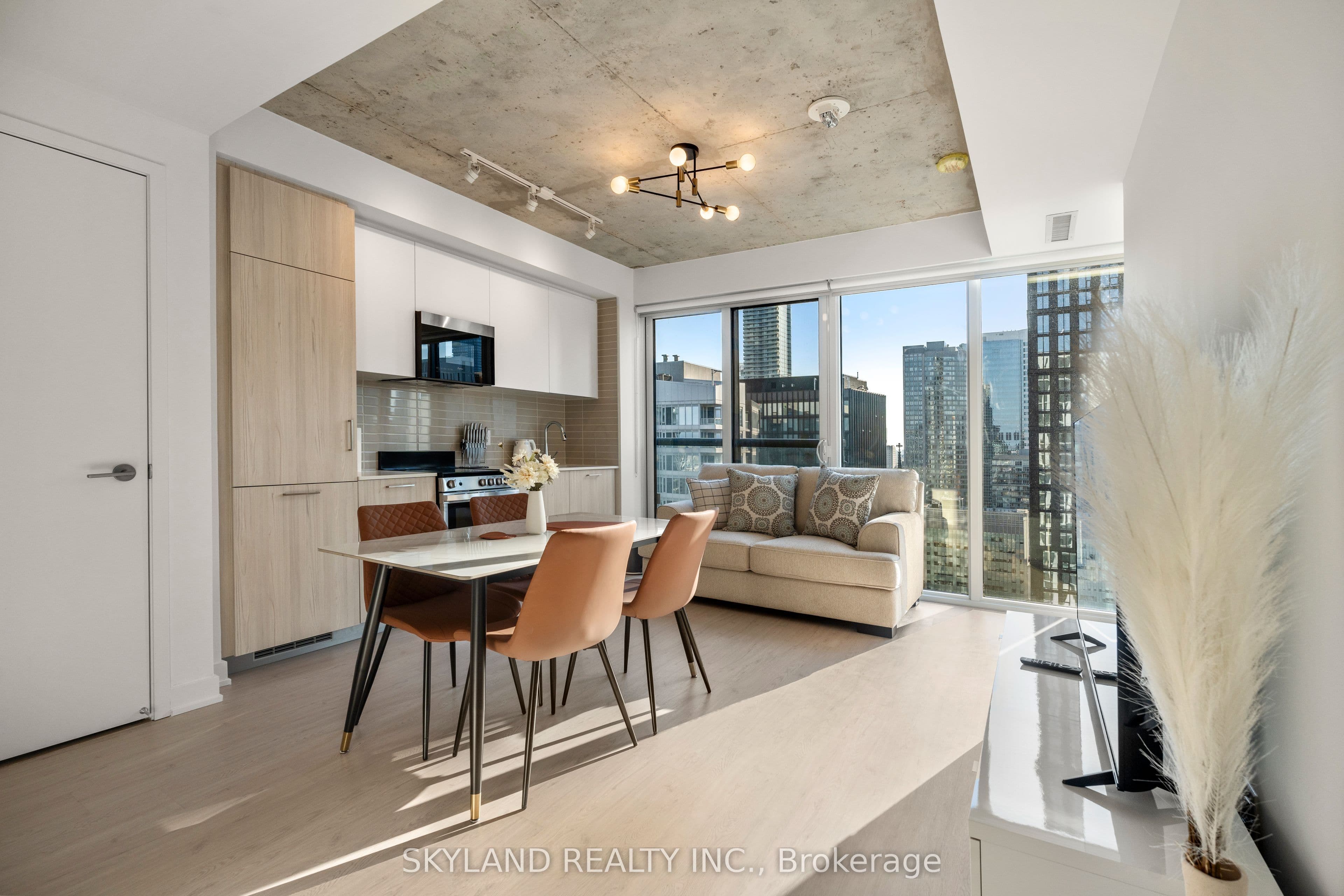 65 Mutual Street 2505, Toronto, ON M5B 2A9