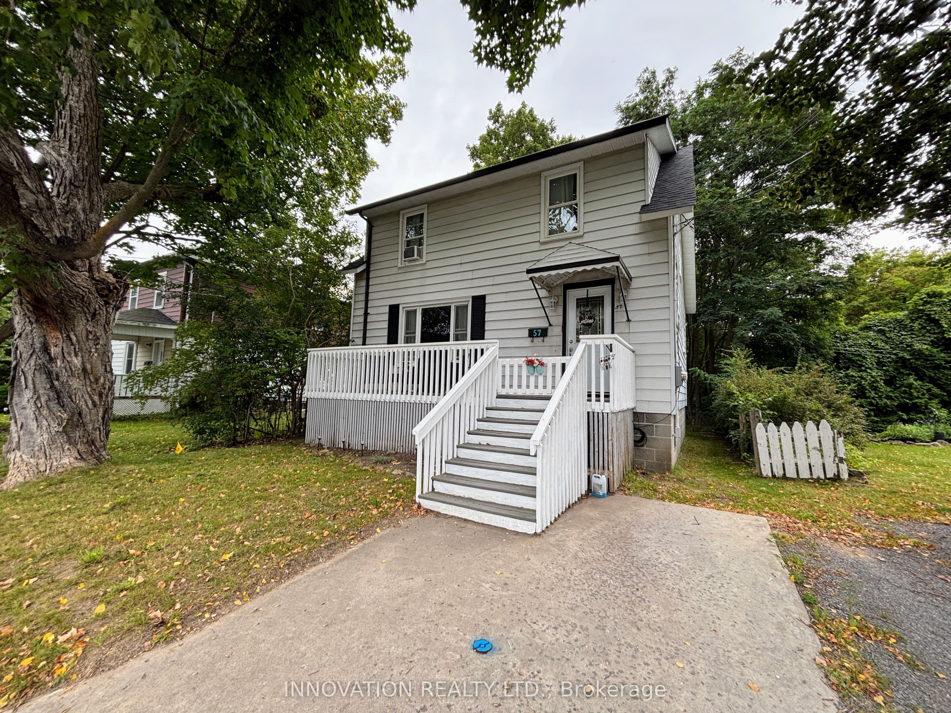 57 Aberdeen Avenue, Smiths Falls, ON K7A 4N7