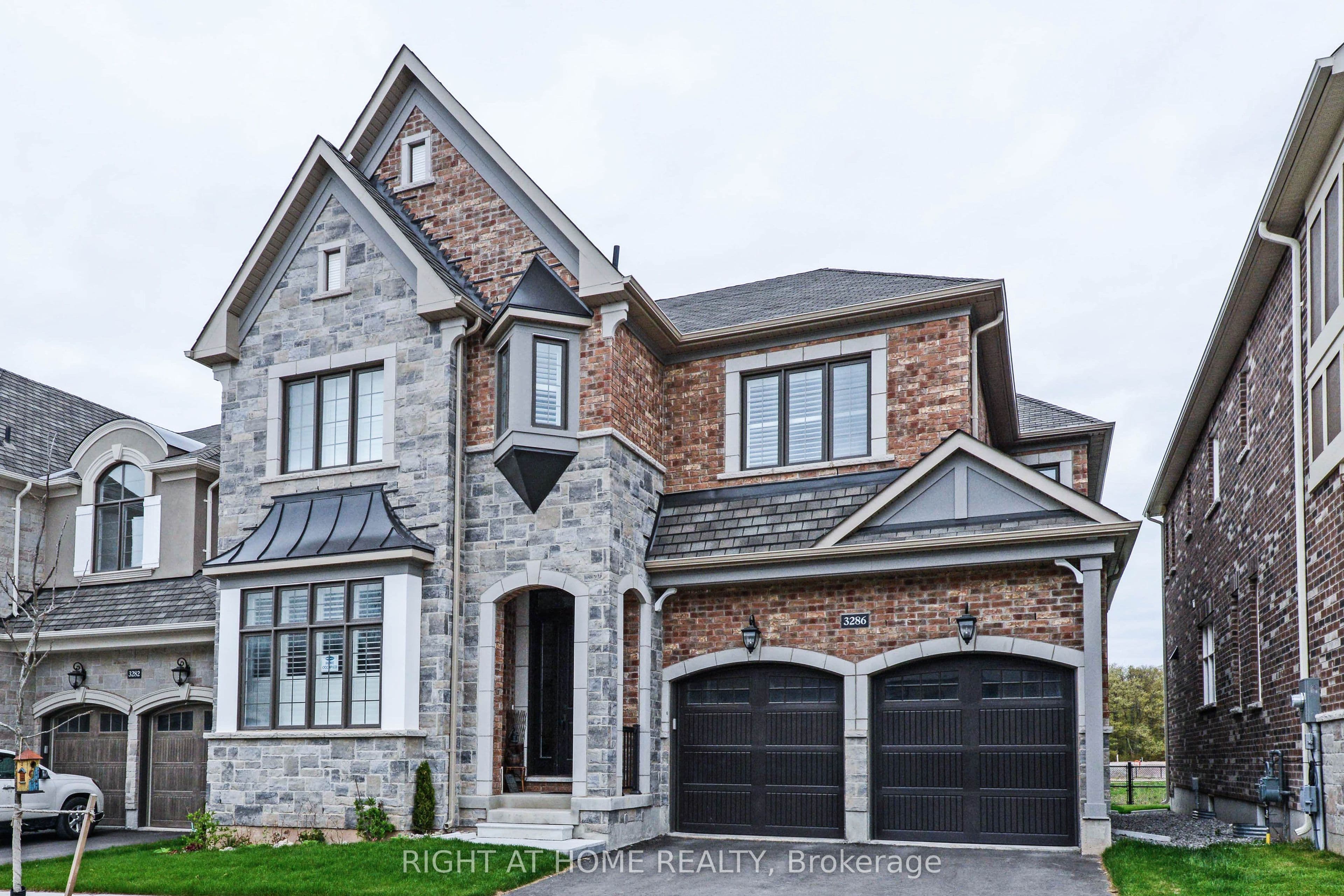 3286 Charles Biggar Drive, Oakville, ON L6M 1N3
