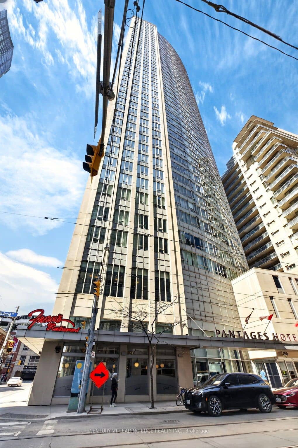 200 Victoria Street 1214, Toronto, ON M5B 1V8