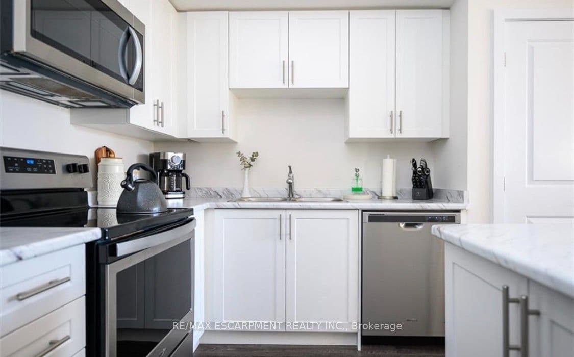 261 SKINNER Road 14, Hamilton, ON L8B 1W6