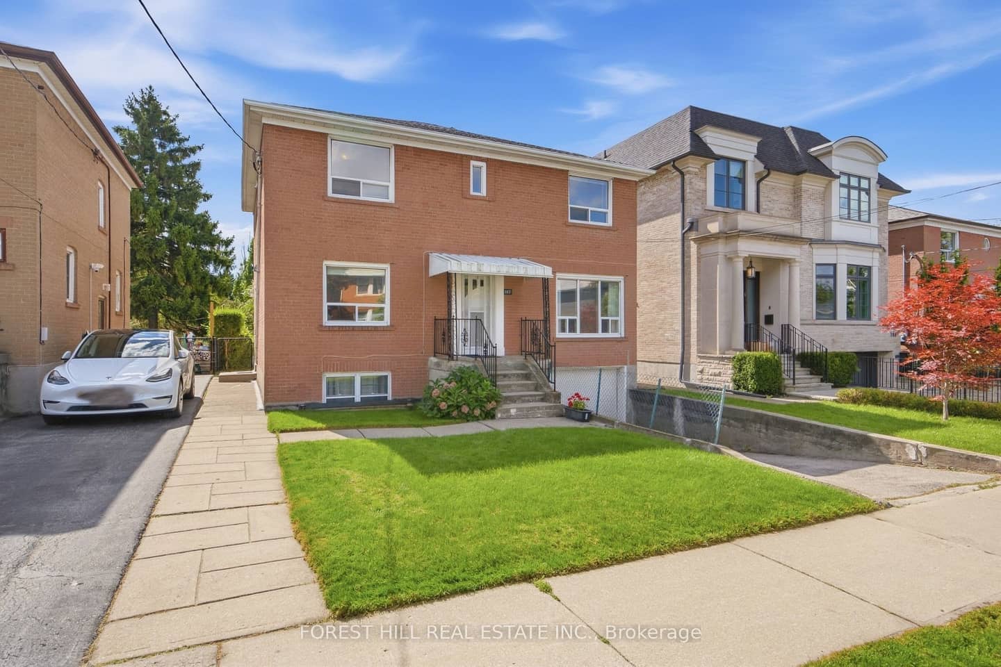 147 Viewmount Avenue, Toronto, ON M6B 1T5