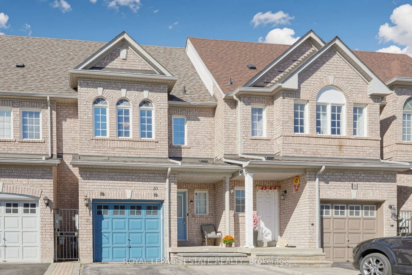 10 Dooley Crescent, Ajax, ON L1T 4J4