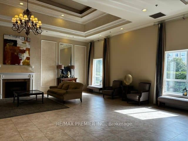 2 Maison Parc Court 712, Vaughan, ON L4J 9K4