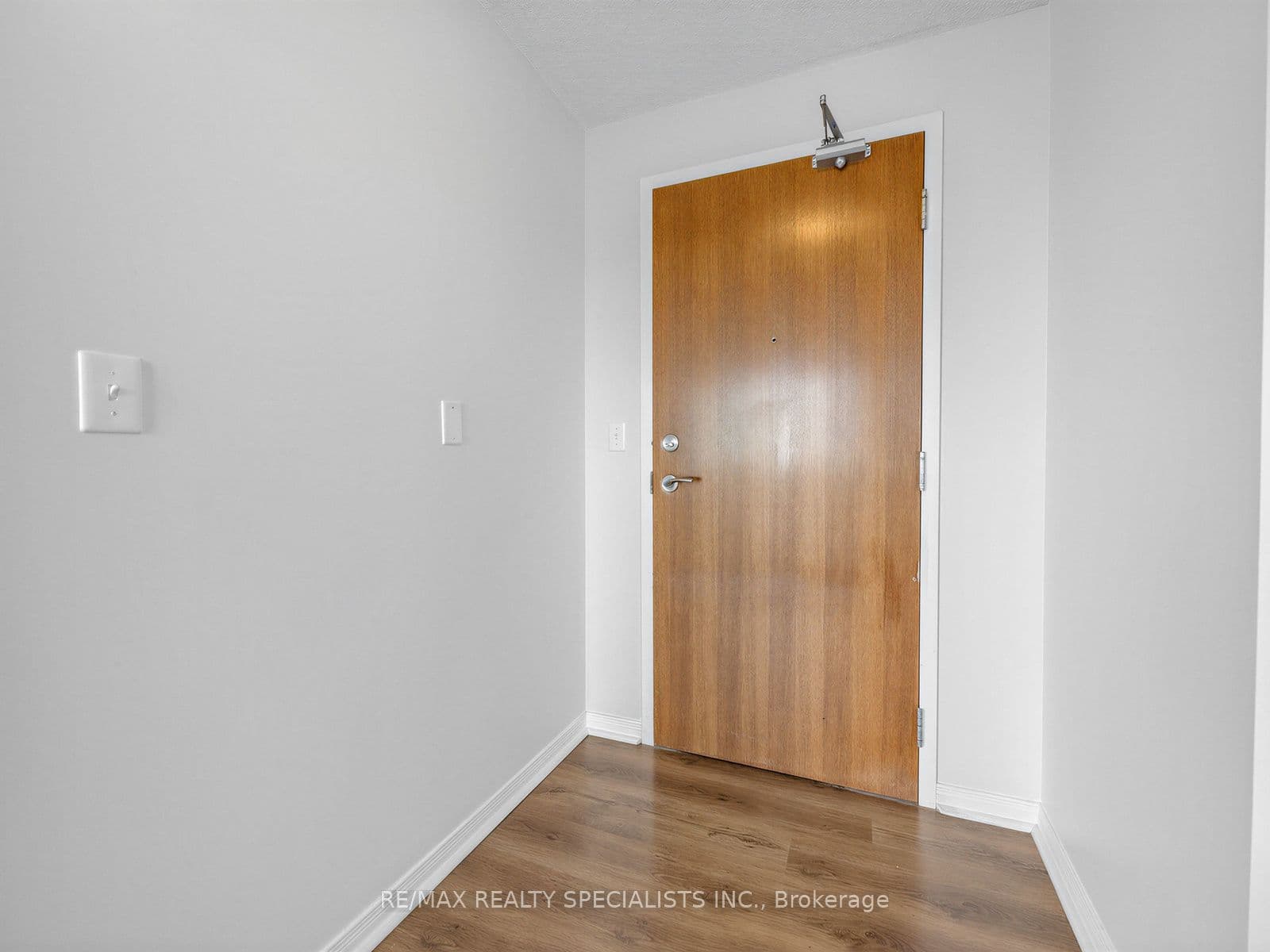 215 Queen Street E 1501, Brampton, ON L6W 0A9