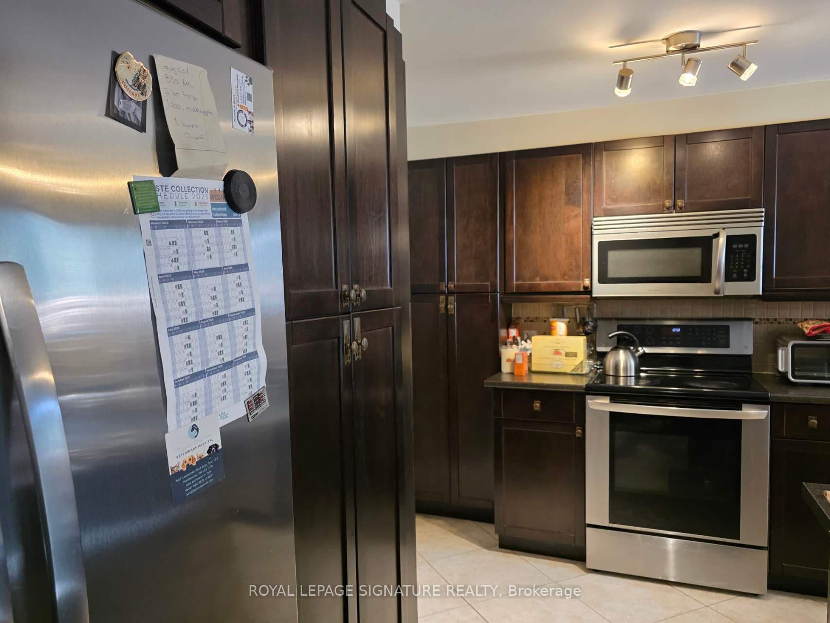 15 Twenty-Ninth Street, Toronto, ON M8W 3A9