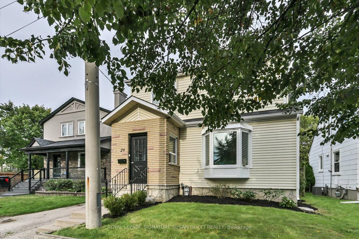 29 Topham Road, Toronto, ON M4B 3K3