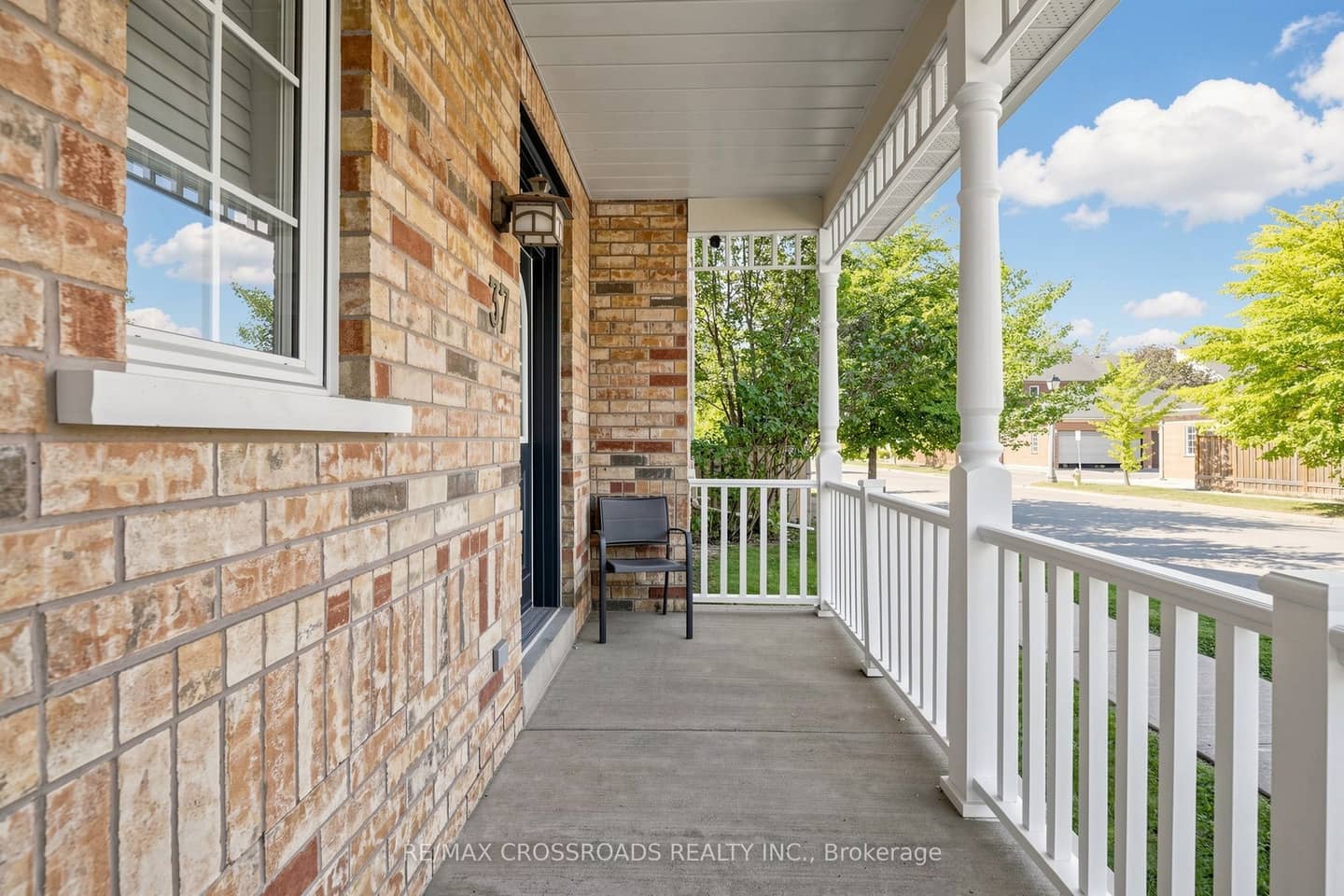 37 Queen's Plate Drive, Markham, ON L6C 2A9