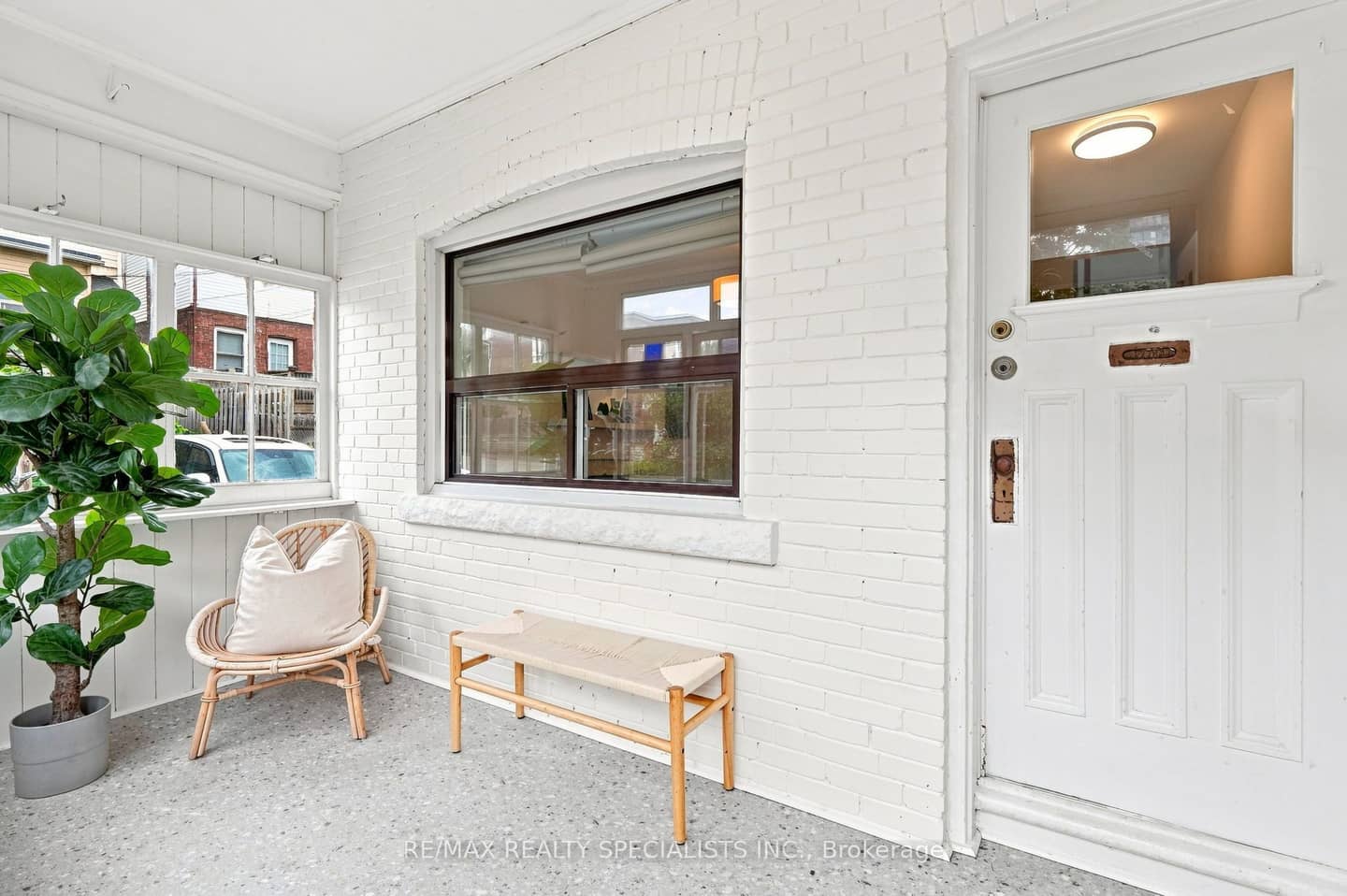 21 Mendel Avenue, Toronto, ON M4C 1E6