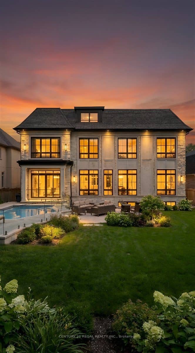 11 Montressor Drive, Toronto, ON M2P 1Y9