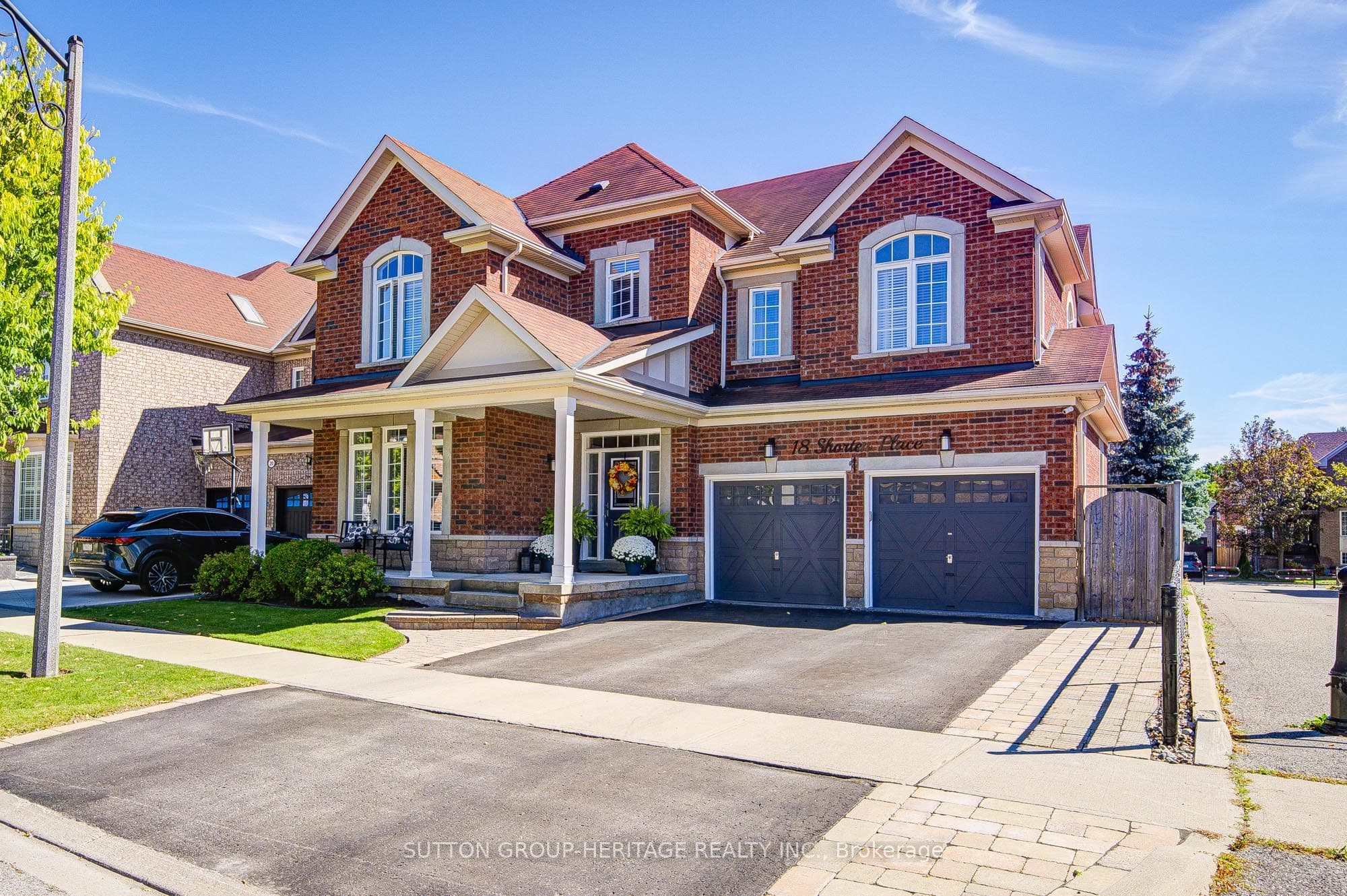 18 Shorten Place, Ajax, ON L1T 0E9