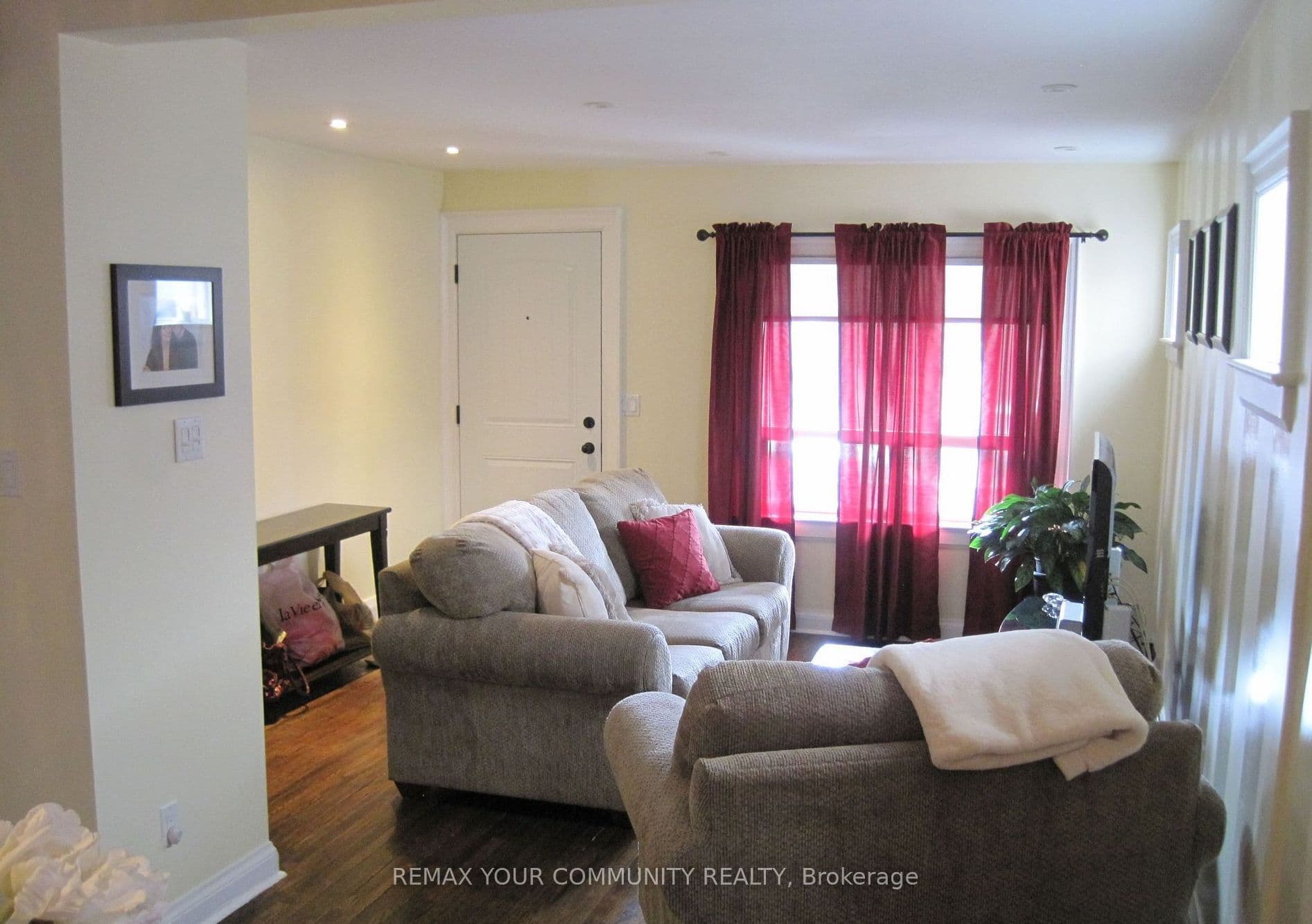 41 Bonnie Brae Boulevard, Toronto, ON M4J 4N3
