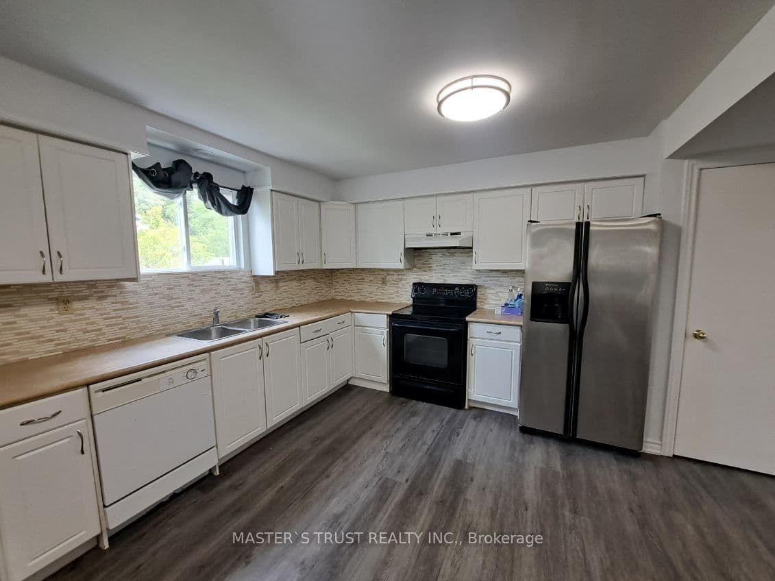 22 Brennan Avenue 2, Barrie, ON L4N 3X3
