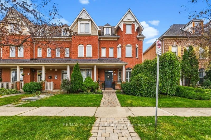 272 Glenashton Drive, Oakville, ON L6H 6H5