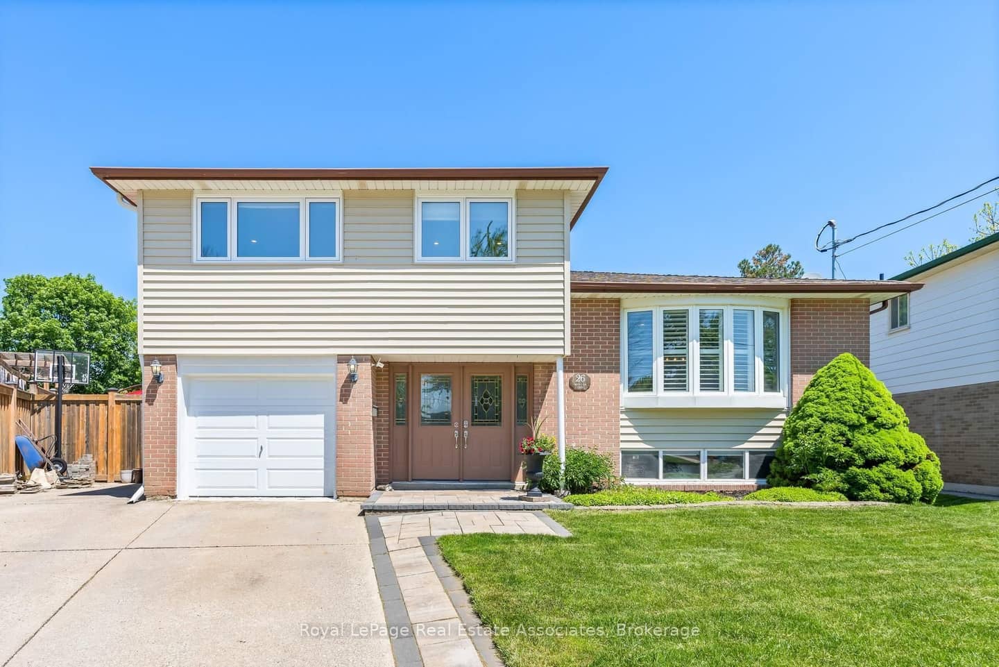 26 Marilyn Crescent, Halton Hills, ON L7G 1K4
