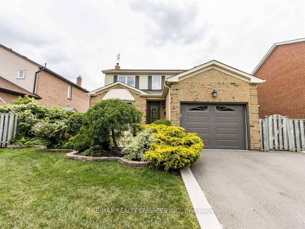 5 Nimrod Crescent, Brampton, ON L6S 4T9