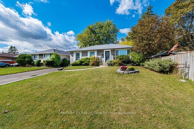 2 Alderbury Crescent, Brampton, ON L6T 1P6