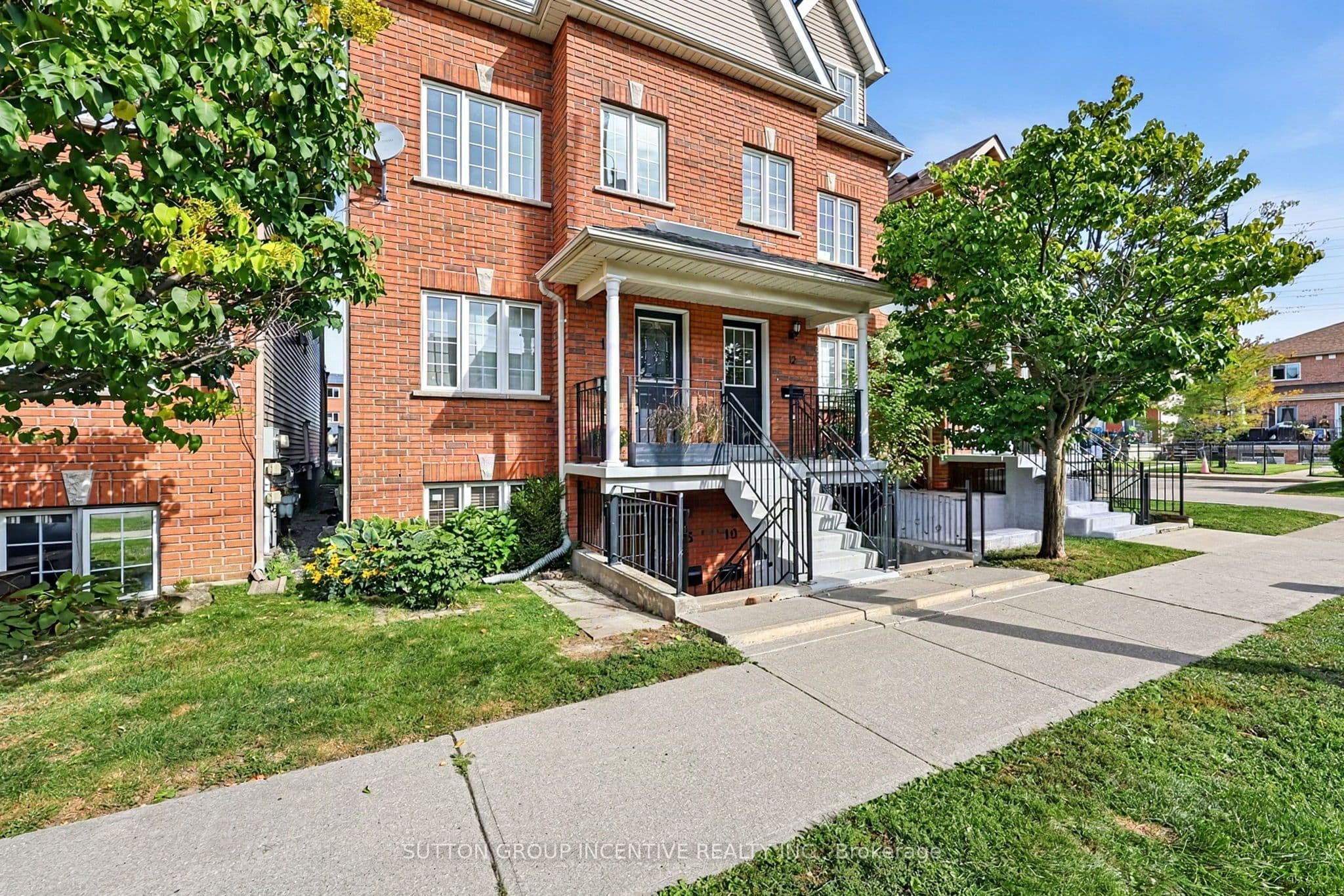 14 Connolly Street, Toronto, ON M6N 5G3