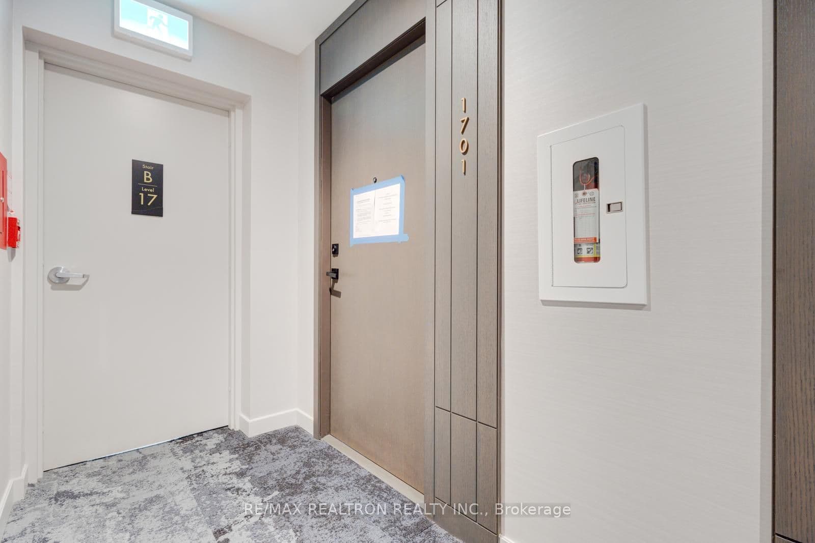 15 Holmes Avenue 1701, Toronto, ON M2N 0L4