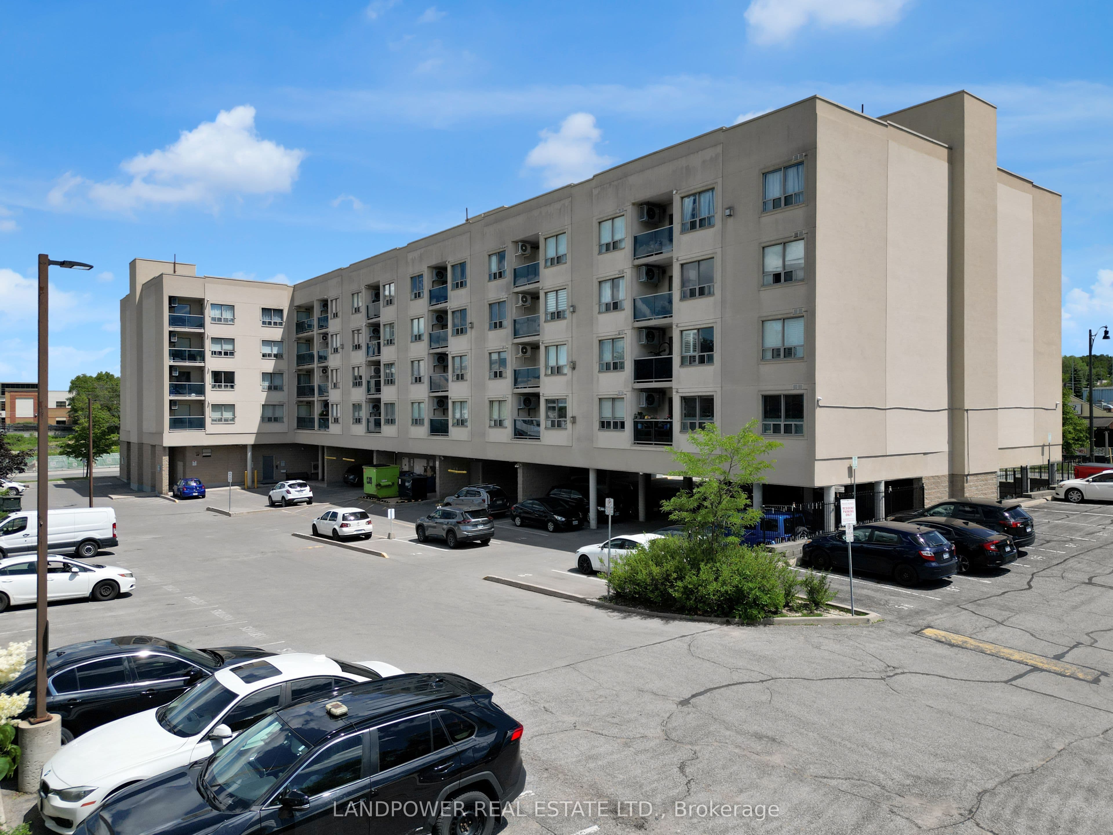 160 Wellington Street E 301, Aurora, ON L4G 1J3
