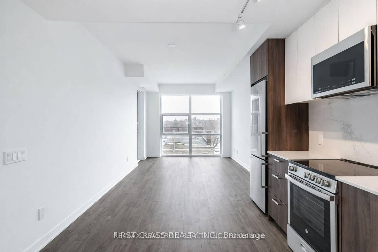1787 St Clair Avenue W 425, Toronto, ON M6N 1J6
