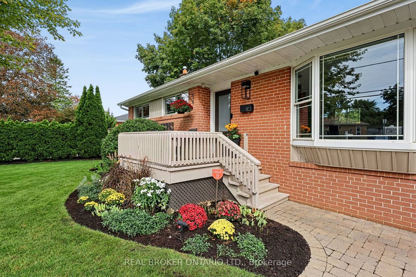 110 Murray Drive, Aurora, ON L4G 2C5