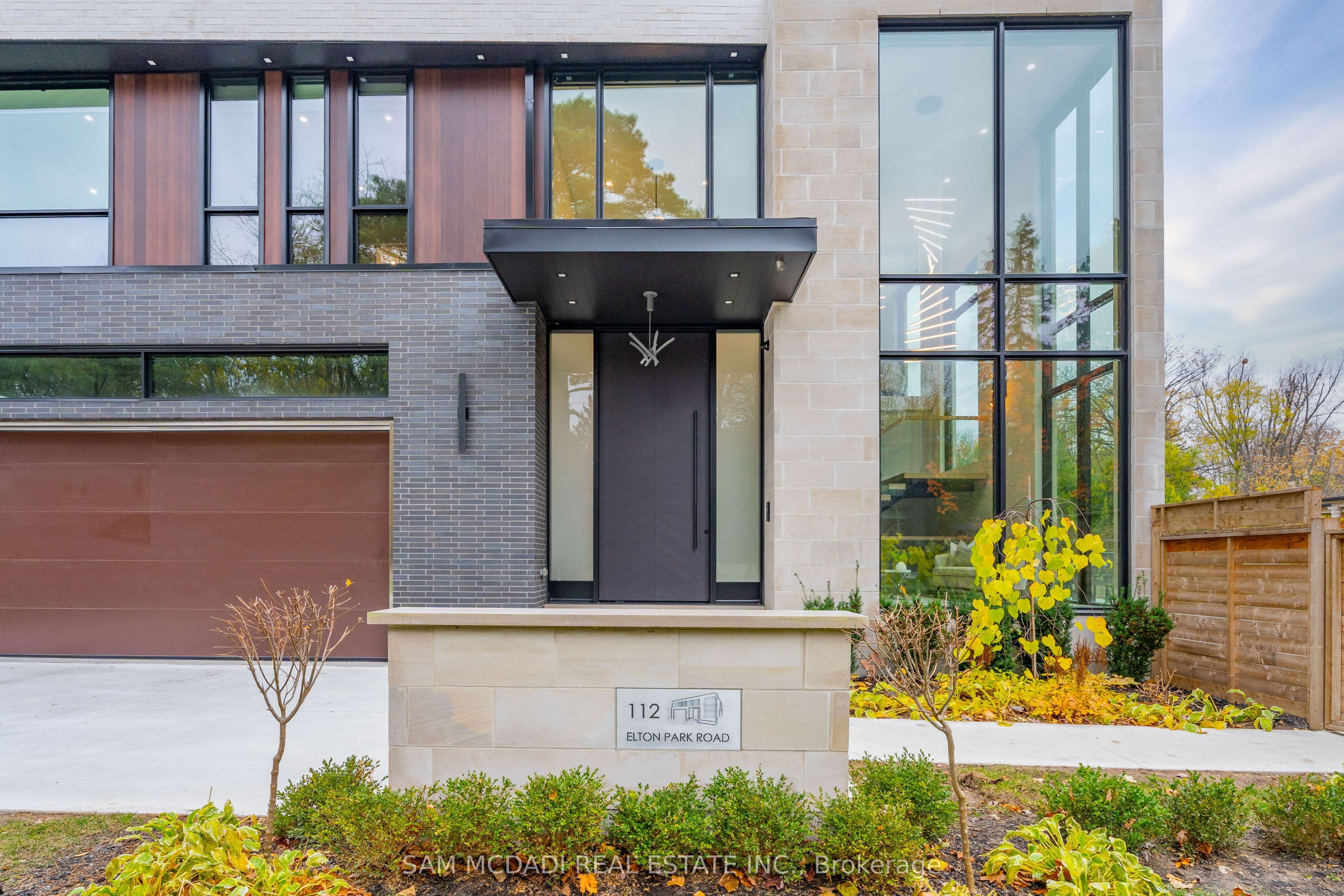 112 Elton Park Road, Oakville, ON L6J 4C1