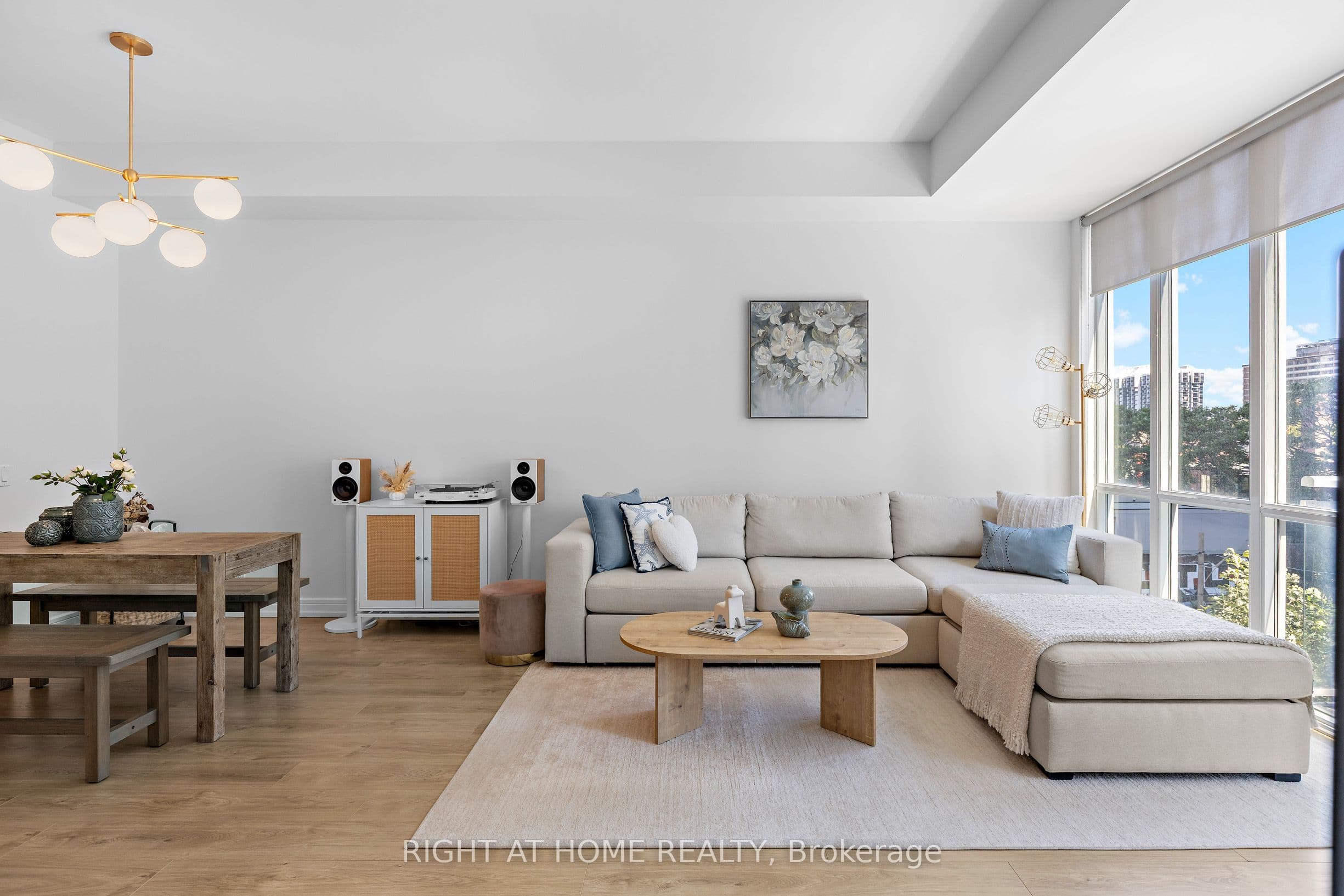 116 George Street N505, Toronto, ON M5A 3S2