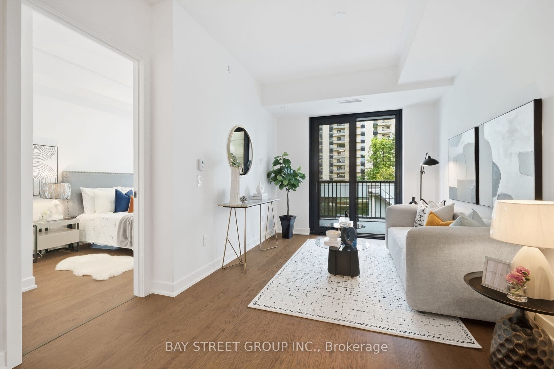 91 Montclair Avenue 639, Toronto, ON M5P 0B1