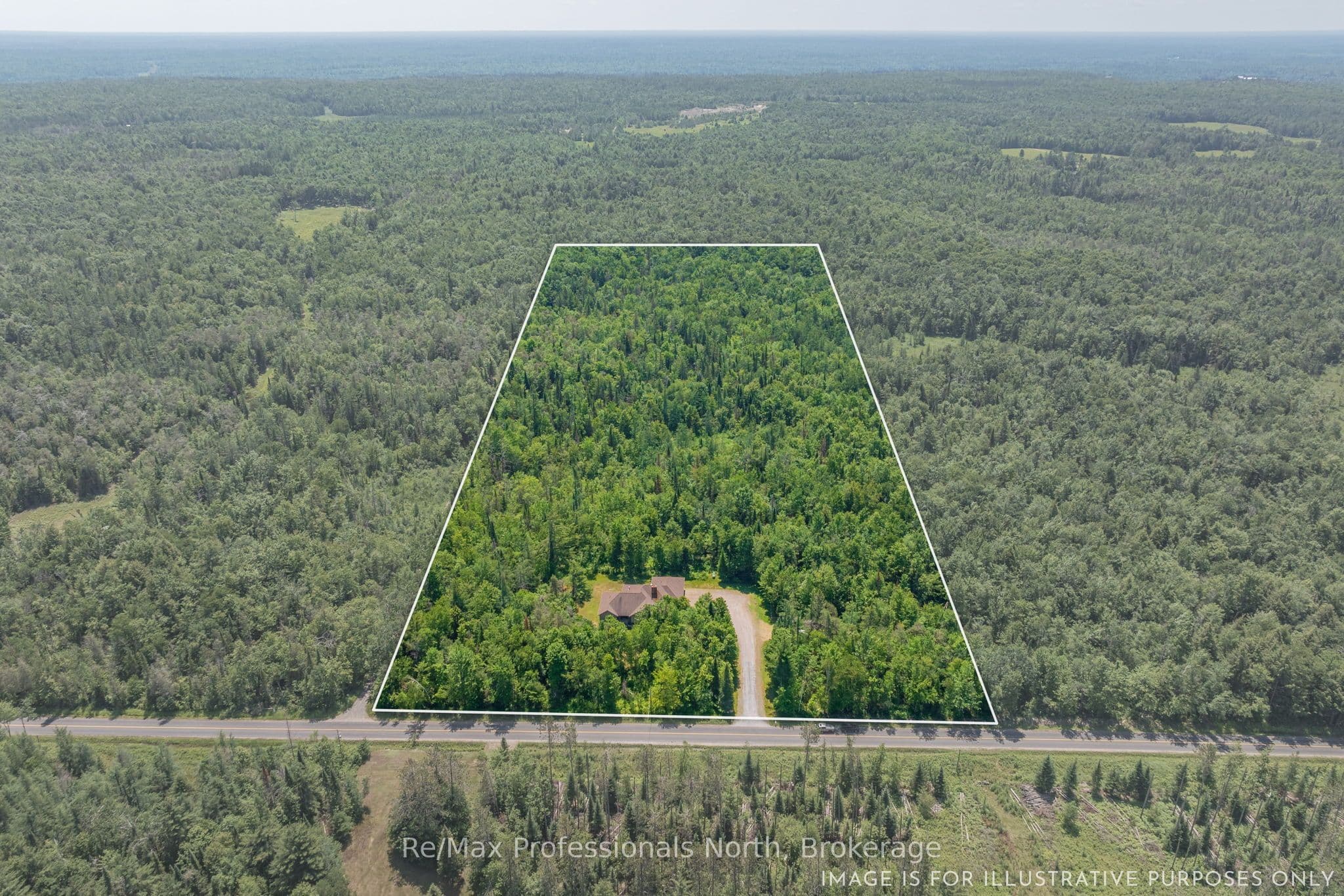 2452 Doe Lake Road, Gravenhurst, ON P1P 1R3