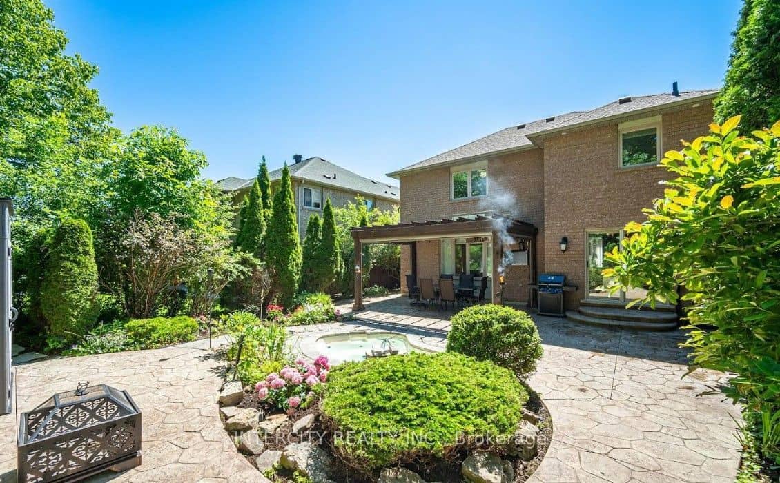 724 Peter Robertson Boulevard, Brampton, ON L6R 1S9