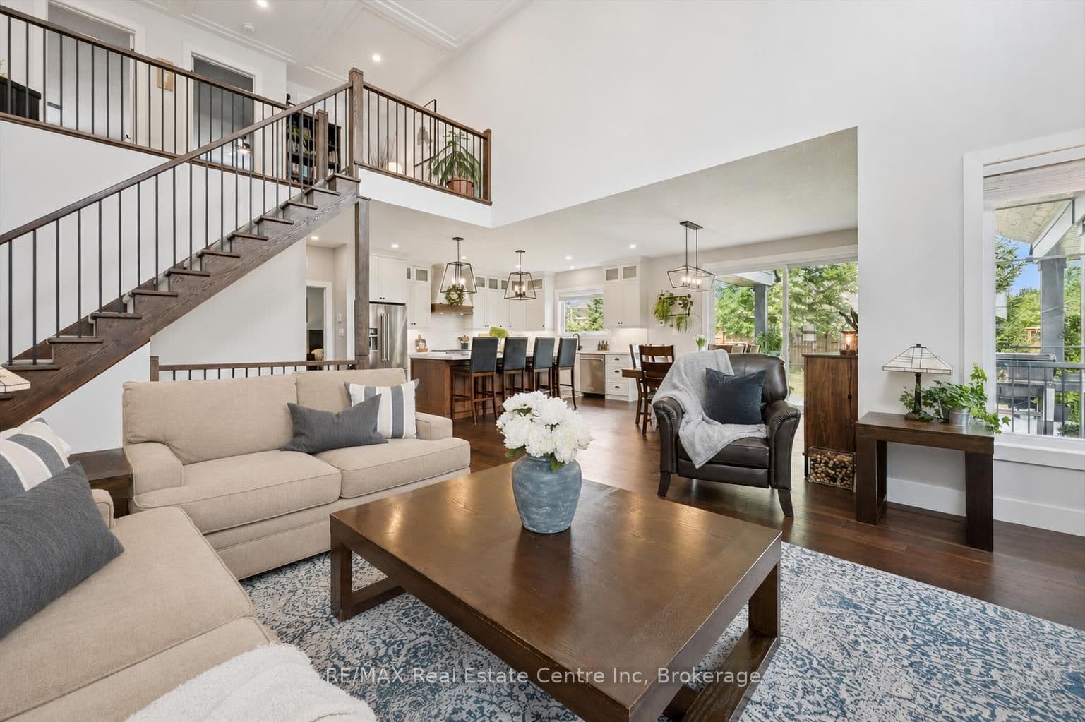 58 Carriage Crossing, Mapleton, ON N0G 1P0