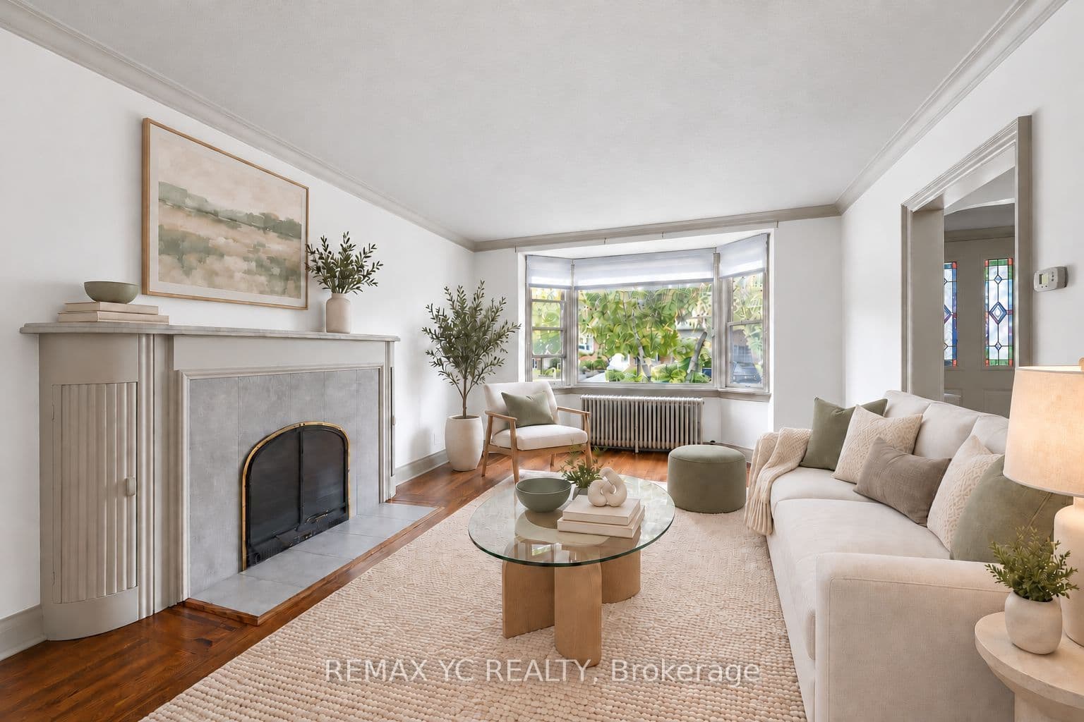 425 Broadway Avenue, Toronto, ON M4G 2R3