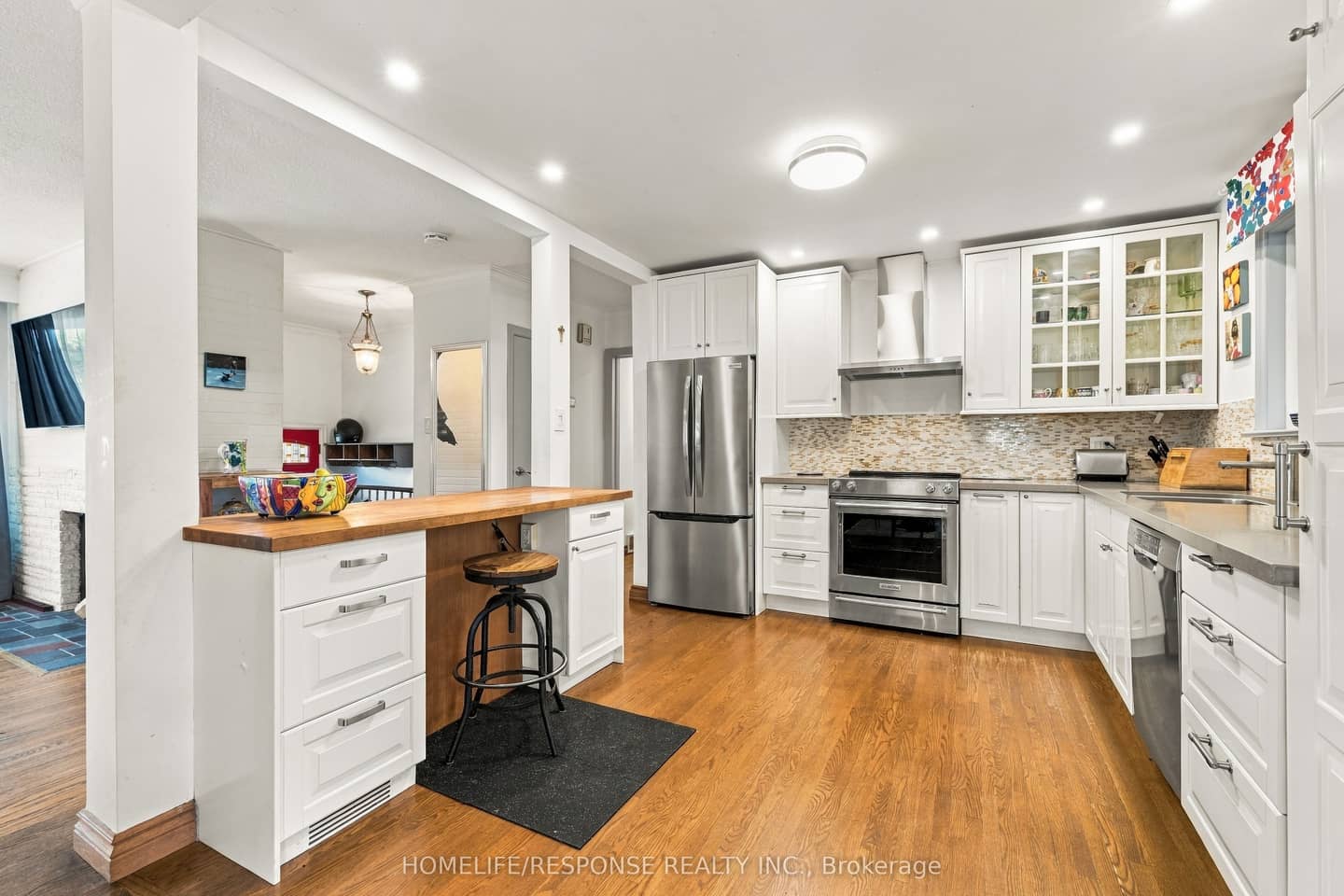 181 McGill Street, Mississauga, ON L5A 1V1