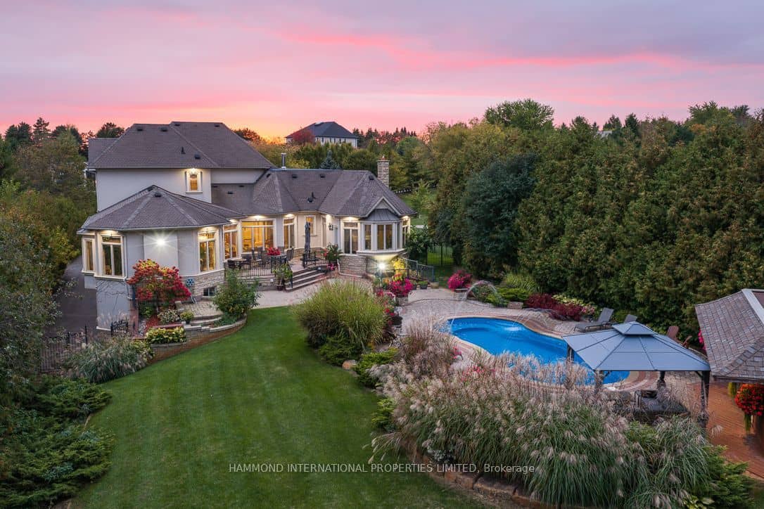 776 Woodland Acres Crescent, Vaughan, ON L6A 1G2