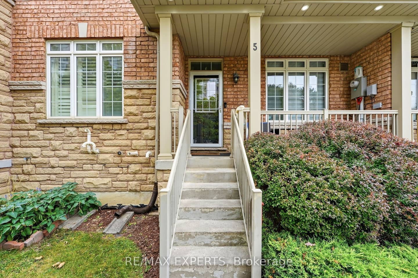 5 Parrotta Drive, Toronto, ON M9M 0B4