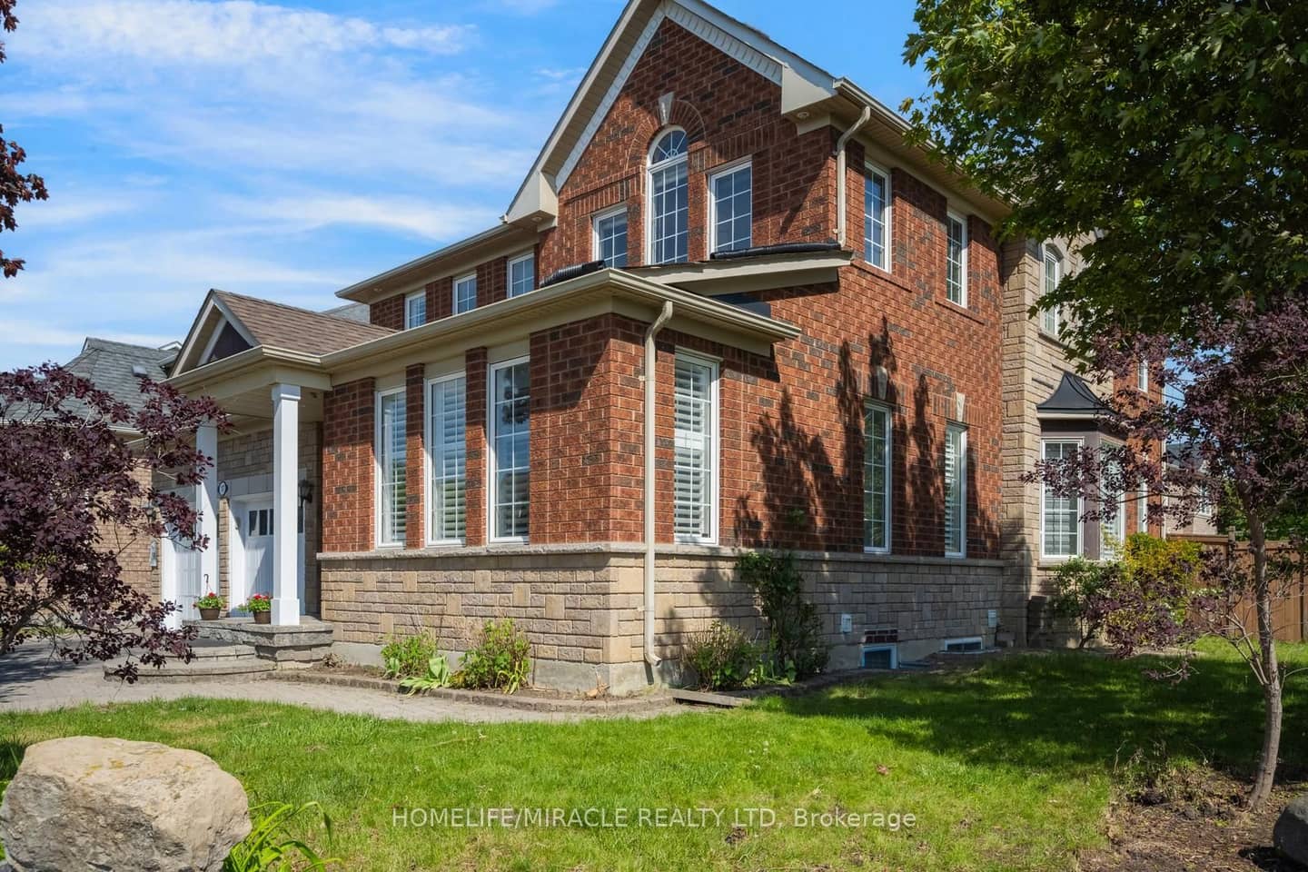 17 Latania Boulevard, Brampton, ON L6P 1S8